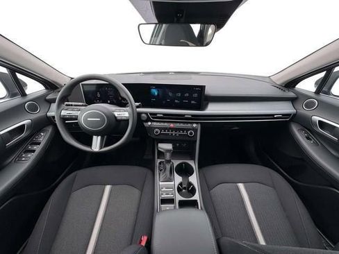 New 2026 Hyundai Sonata SE FWD image 13