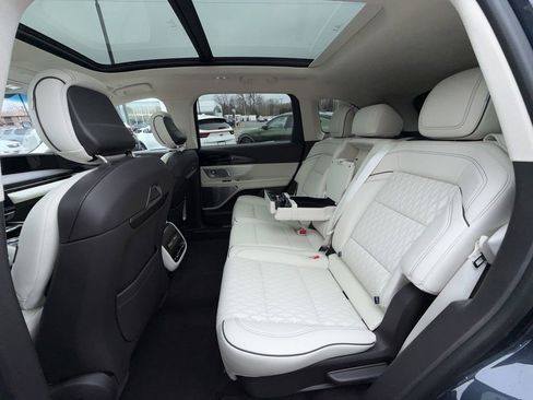 Used 2024 Lincoln Nautilus Black Label w/ Jet Appearance Package (87T) image 27