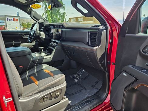 Certified 2023 GMC Sierra 1500 AT4 w/ Technology Package AWD/4WD image 12