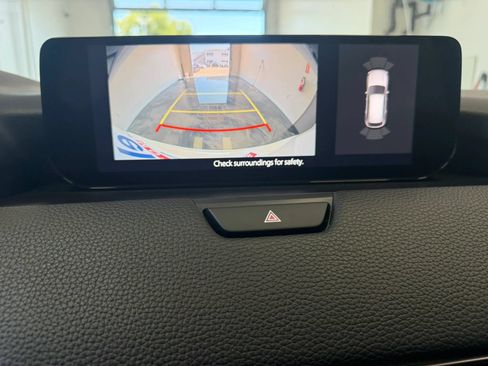 Used 2024 MAZDA CX-90 Plug-In Hybrid w/ Premium Pkg AWD/4WD image 24