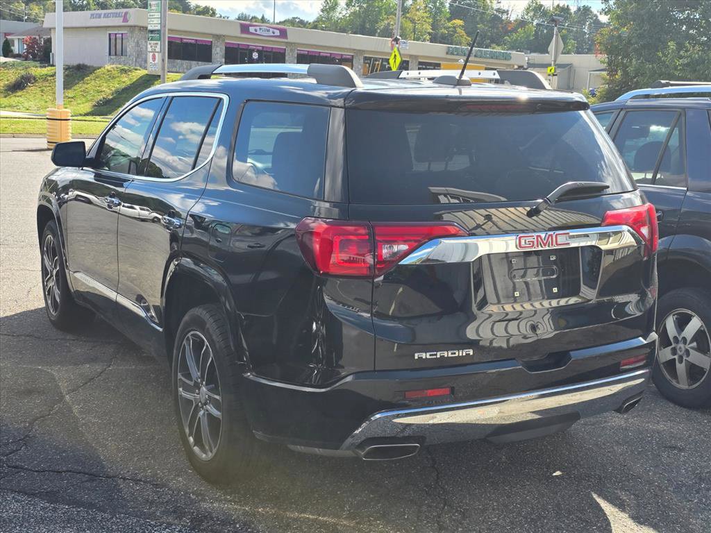 Used 2019 GMC Acadia Denali w/ Technology Package FWD image 13