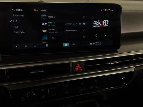 Used 2025 Kia Sorento LX image 18