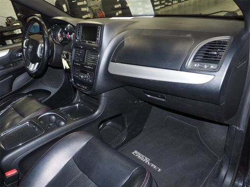 Used 2017 Dodge Grand Caravan GT image 14