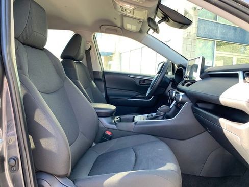 Used 2025 Toyota RAV4 LE image 35