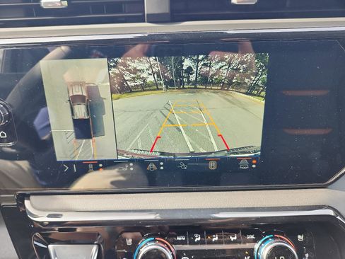 New 2026 GMC Sierra 2500 AT4 w/ AT4 Premium Plus Package AWD/4WD image 16