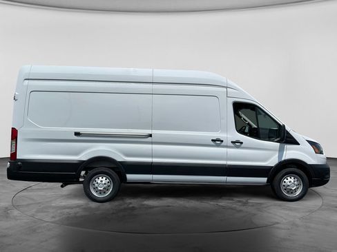 Used 2025 Ford Transit 250 148 High Roof Extended AWD w/ Load Area Protection Package image 10