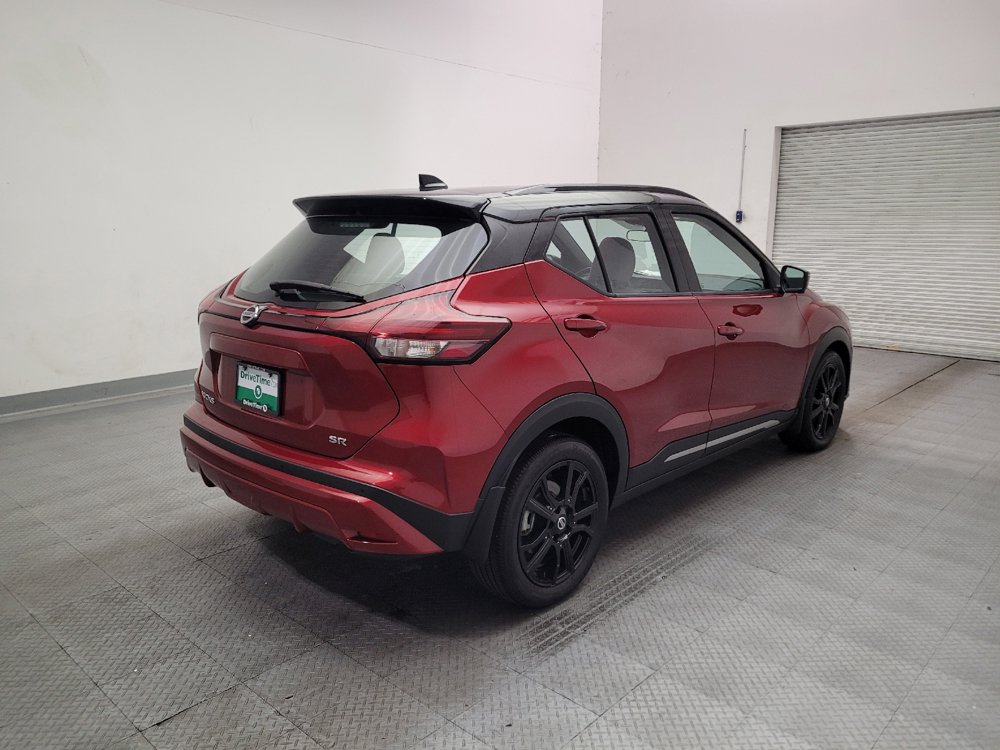 Used 2021 Nissan Kicks SR w/ SR Premium Package FWD image 9