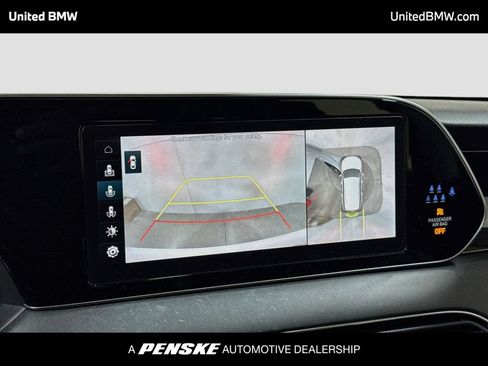 Used 2022 Hyundai Palisade Limited FWD image 16