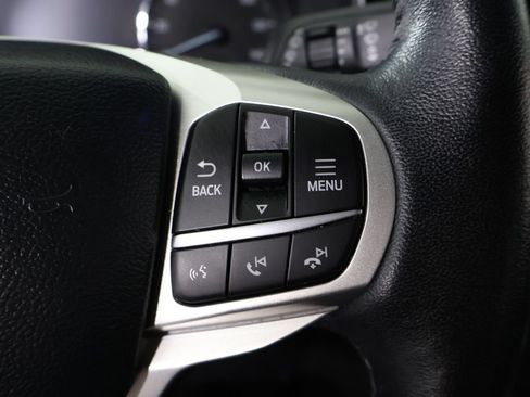 Used 2023 Ford Explorer XLT w/ Equipment Group 202A AWD/4WD image 45