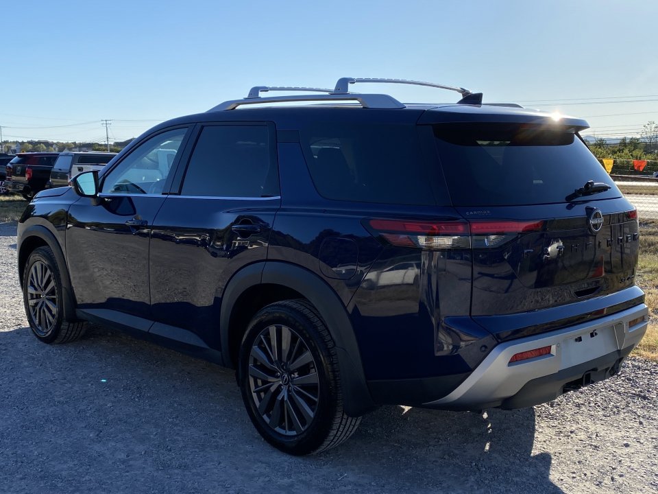 Used 2022 Nissan Pathfinder SL w/ SL Premium Package AWD/4WD image 7