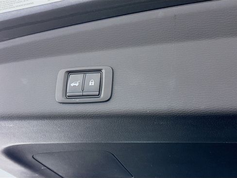 Used 2024 Mitsubishi Outlander SE image 31