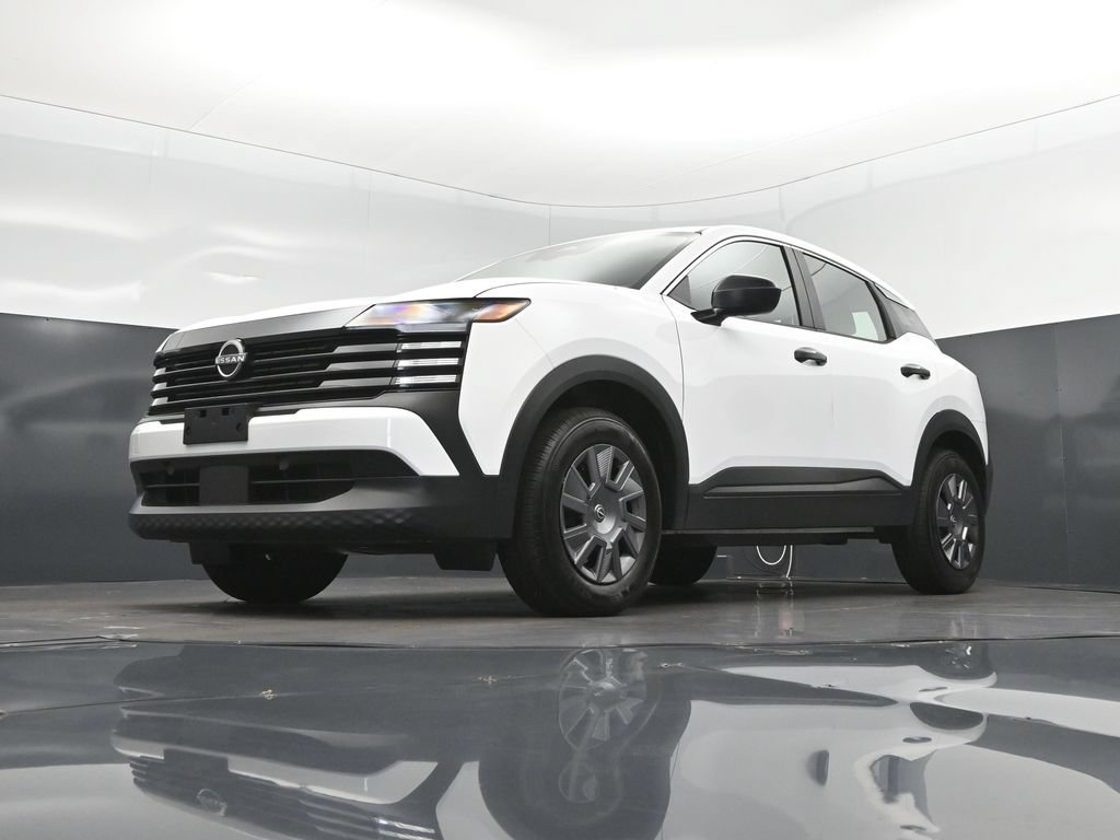 Used 2025 Nissan Kicks S AWD/4WD image 38