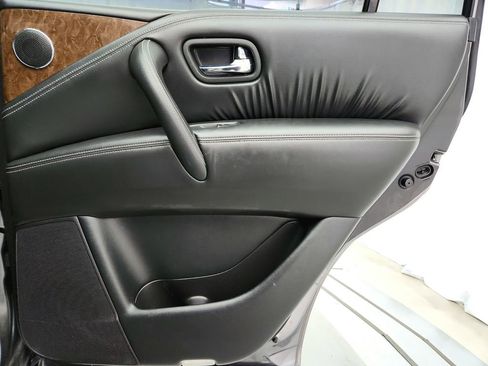 Used 2015 INFINITI QX80 4WD w/ 22" Wheel Package image 31