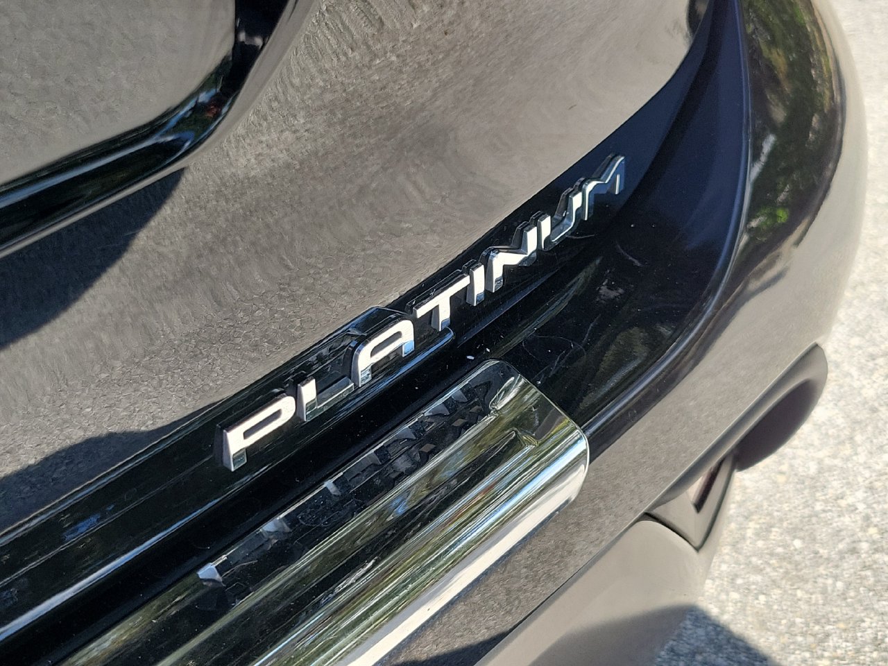 Used 2023 Toyota Highlander Platinum FWD image 7