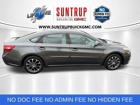 Used 2017 Toyota Avalon XLE w/ All Weather Liner Package FWD image 7