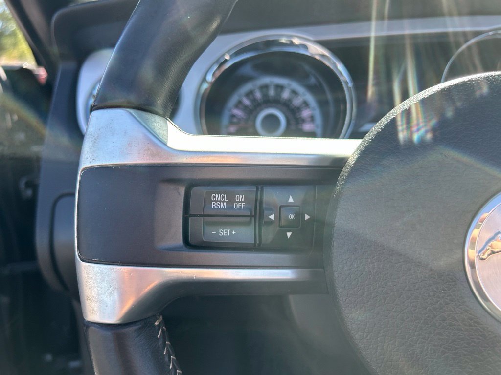 Used 2013 Ford Mustang Premium RWD image 19