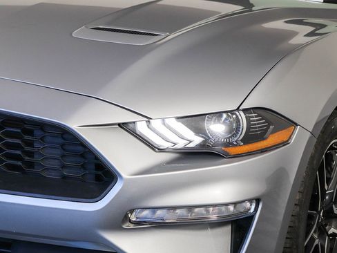 Used 2022 Ford Mustang Premium image 4