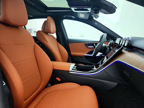 Used 2025 Mercedes-Benz C 300 Sedan image 15