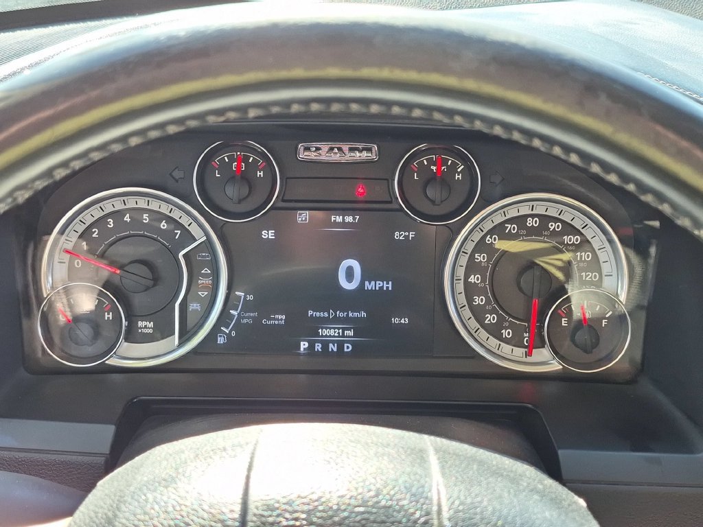 Used 2015 RAM 1500 Laramie w/ Convenience Group AWD/4WD image 21