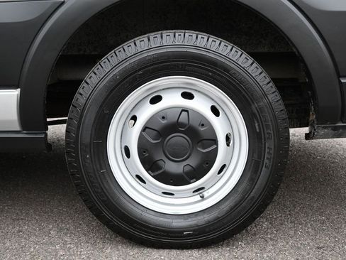 Used 2019 Ford Transit 350 XL image 11