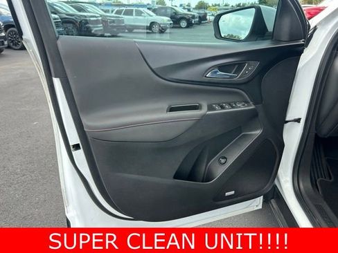 Used 2022 Chevrolet Equinox RS w/ RS Leather Package image 12