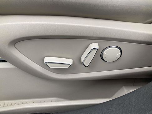 Certified 2022 Lincoln Nautilus Reserve image 22