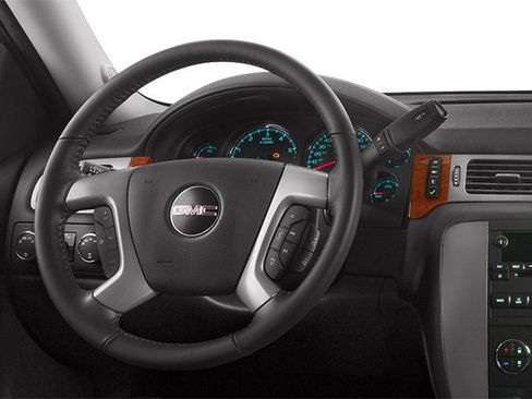 Used 2014 GMC Yukon SLE RWD image 9