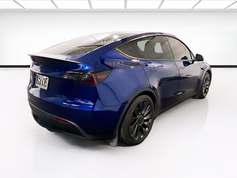 Used 2023 Tesla Model Y Performance AWD/4WD image 4