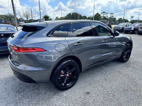 Used 2019 Jaguar F-PACE S image 5