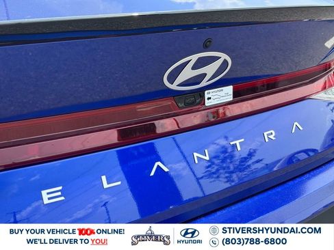 Used 2025 Hyundai Elantra Sport image 14