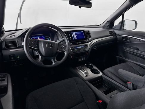 Used 2022 Honda Pilot Sport image 19