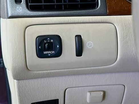 Used 2005 Lexus ES 330 FWD image 12