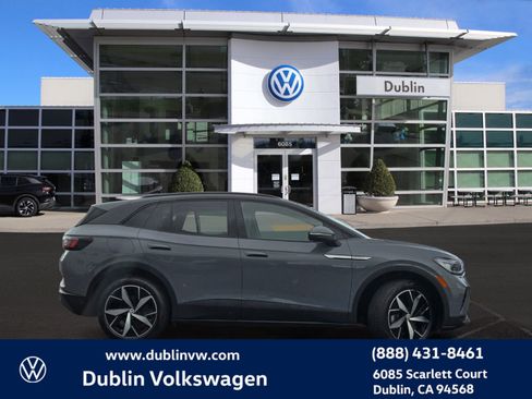 Used 2023 Volkswagen ID.4 Pro S image 3