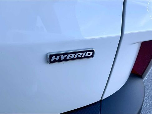Used 2020 Ford Escape Titanium FWD image 10