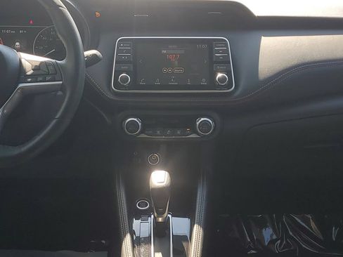 Used 2019 Nissan Kicks SR w/ Exterior Electronics Package FWD image 18