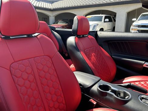 Used 2019 Ford Mustang GT Premium RWD image 21