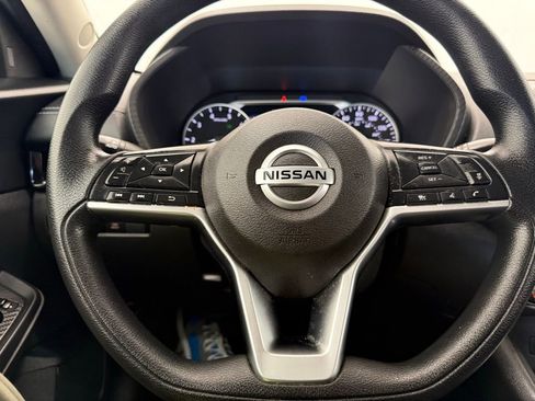 Used 2023 Nissan Sentra SV FWD image 41