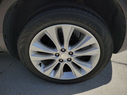 Used 2020 Chevrolet Trax Premier FWD image 30