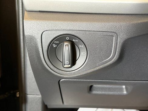 Used 2023 Volkswagen Atlas SE image 18