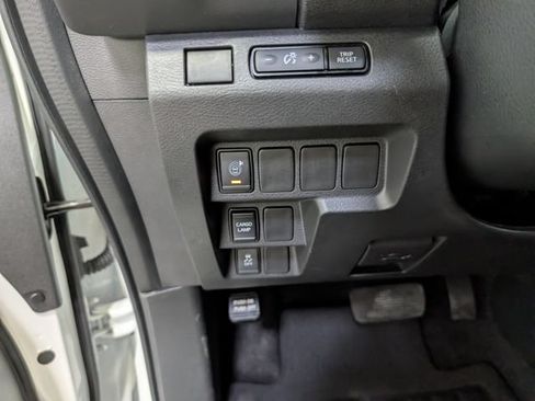 Used 2024 Nissan Frontier S w/ Technology Package RWD image 17