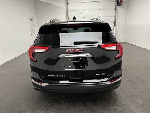 Used 2022 GMC Terrain AT4 w/ Infotainment Package II AWD/4WD image 8