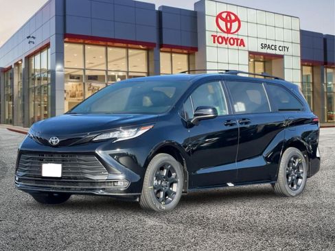 New 2026 Toyota Sienna XLE Woodland Edition AWD/4WD image 2