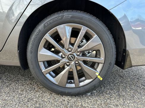 New 2026 Nissan Sentra SL w/ Floor Mat Package FWD image 19