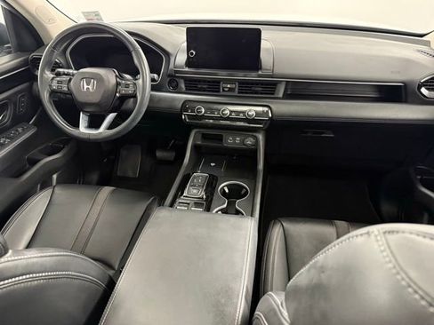 Used 2024 Honda Pilot Touring image 15