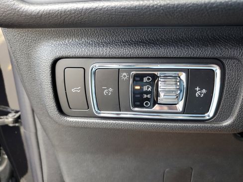 New 2026 Lincoln Corsair Premiere image 14