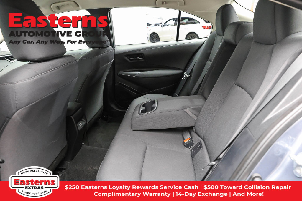 Used 2025 Toyota Corolla LE FWD image 22