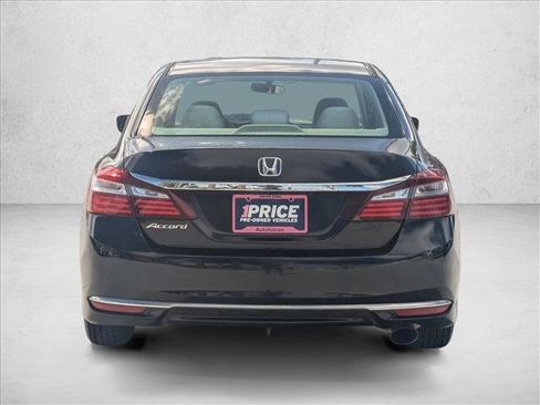 Used 2017 Honda Accord LX image 6