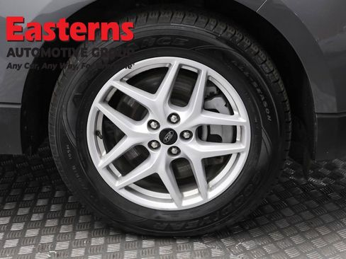 Used 2024 Ford Edge SEL image 30