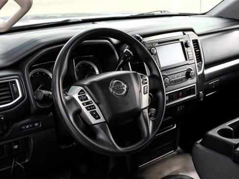 Used 2019 Nissan Titan S w/ S Utility Package image 12