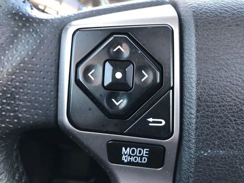 Used 2015 Toyota 4Runner Limited image 23